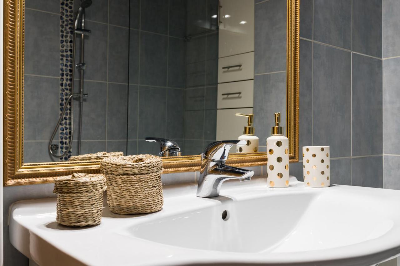 Athenian Stylish 2 Bdrm Apartment Luaran gambar
